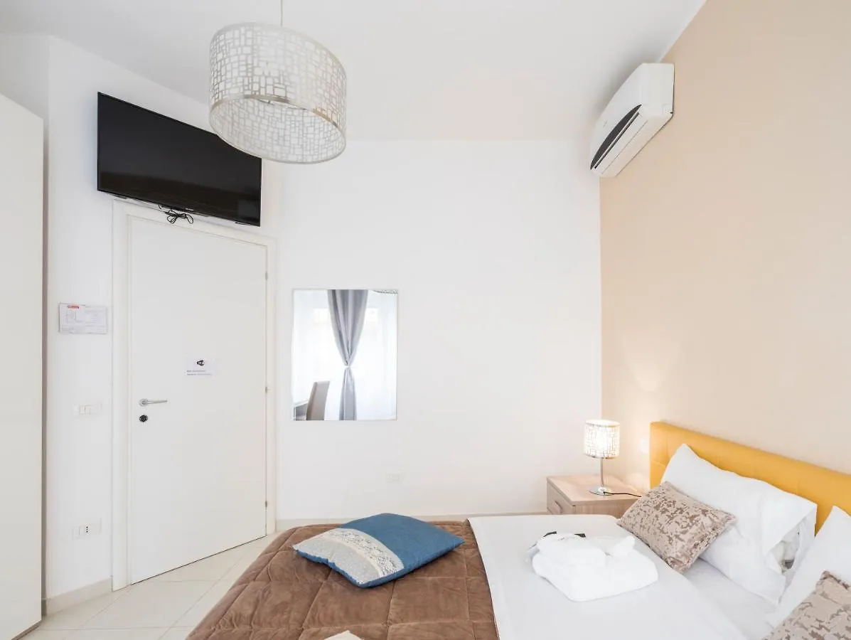 Mr Brown Home And Suites Rome Guest house