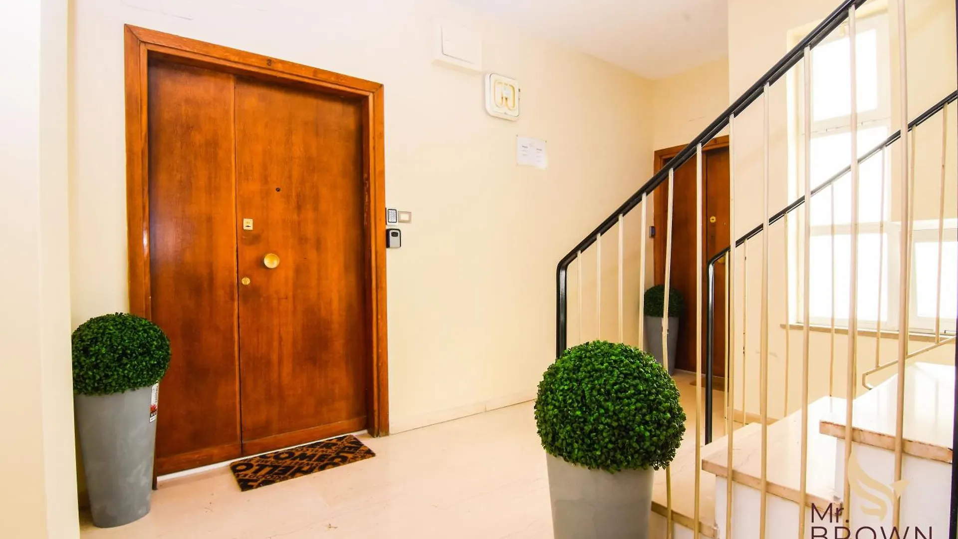 Mr Brown Home And Suites Rome 3*,