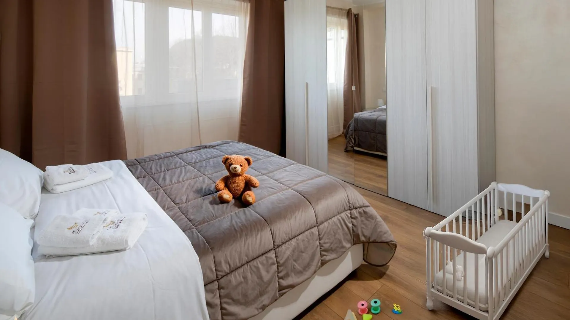 Mr Brown Home And Suites Rome 3*,