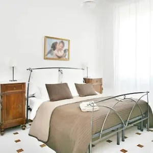https://il-podesta.it-tuscanyhotel.com