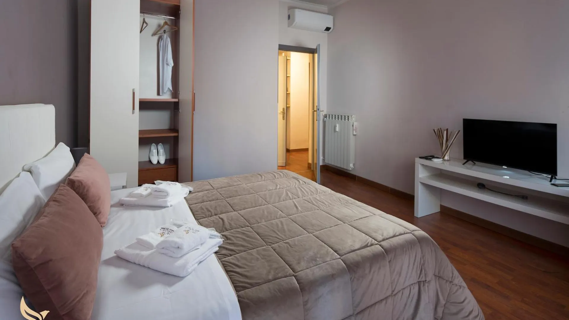 Mr Brown Home And Suites Roma Pensión