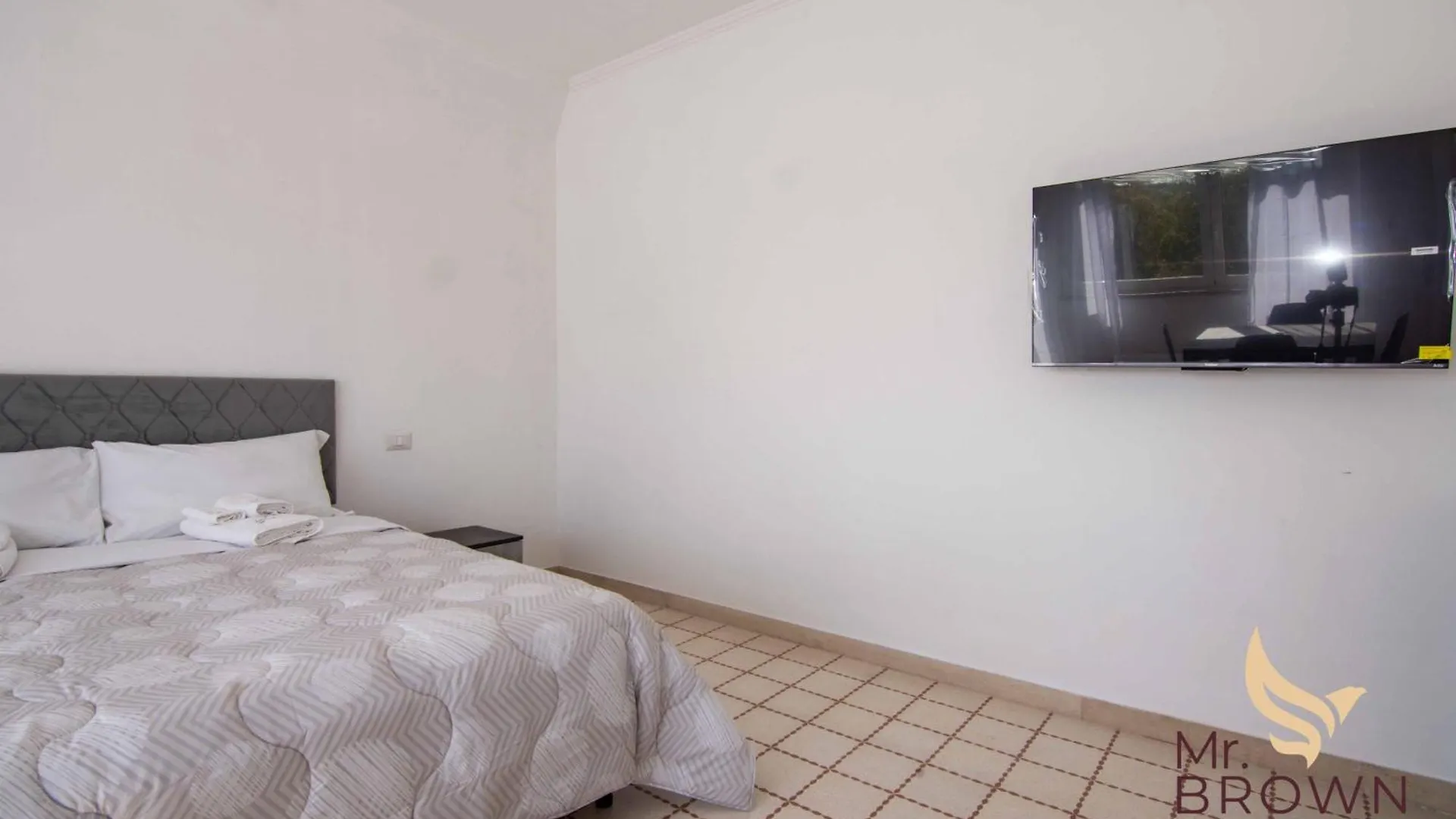 *** Pensión Mr Brown Home And Suites Roma Italia